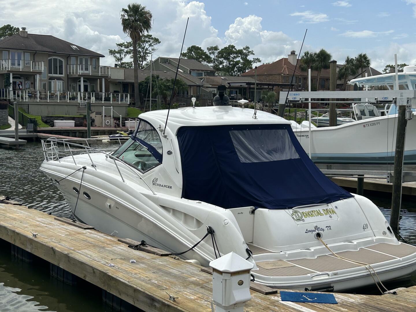 Slide: The Image of 2004 Sea Ray 420 DA "Digital Diva" - 4683668