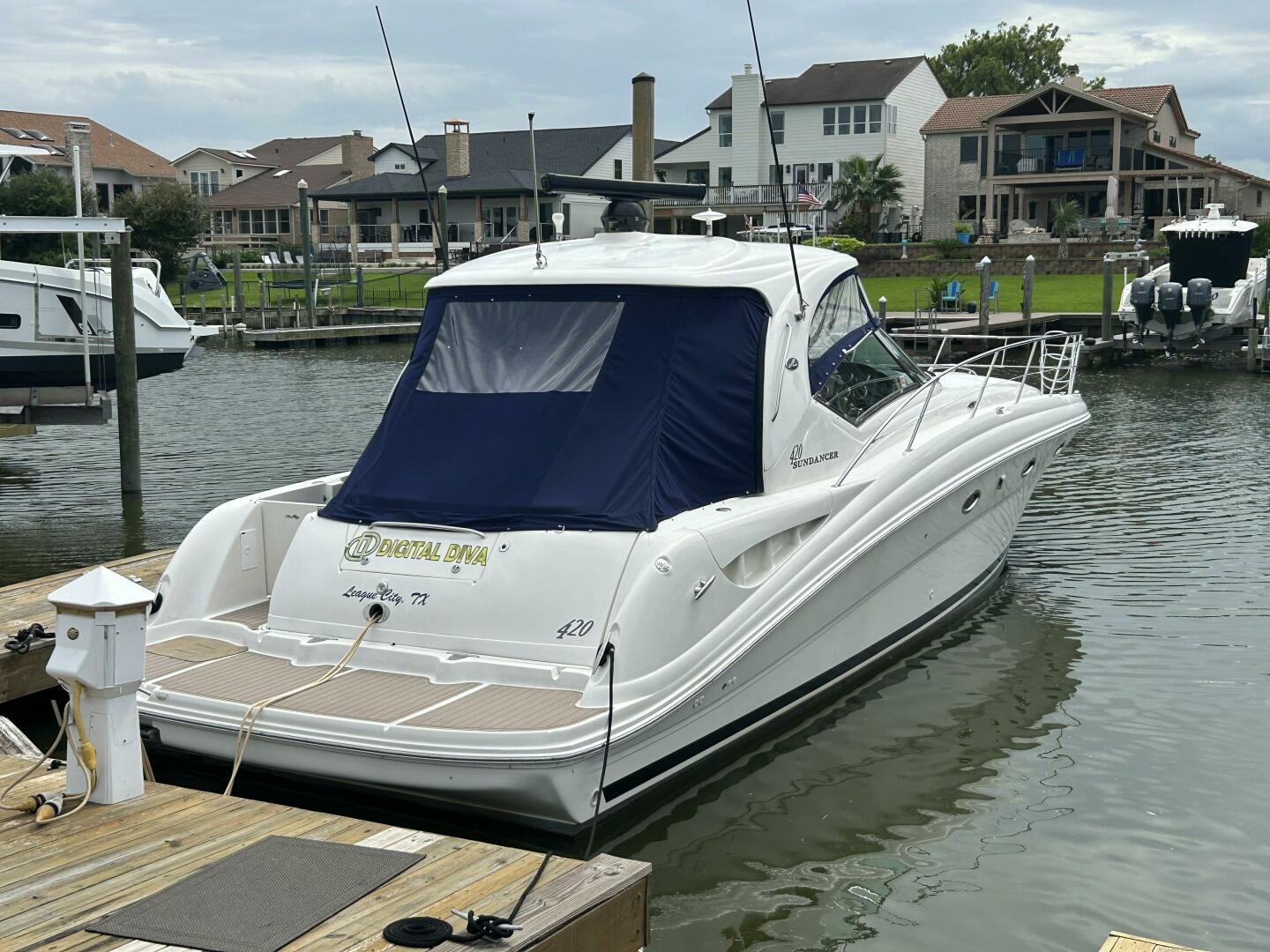 Slide: The Image of 2004 Sea Ray 420 DA  - 4683726