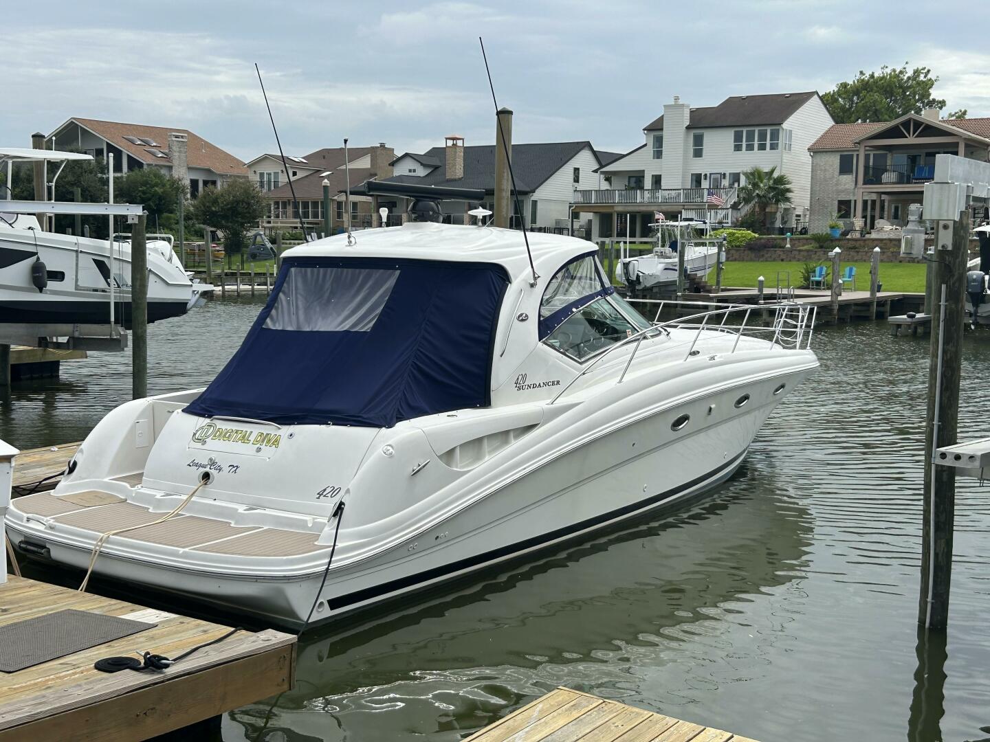 Slide: The Image of 2004 Sea Ray 420 DA  - 4683727