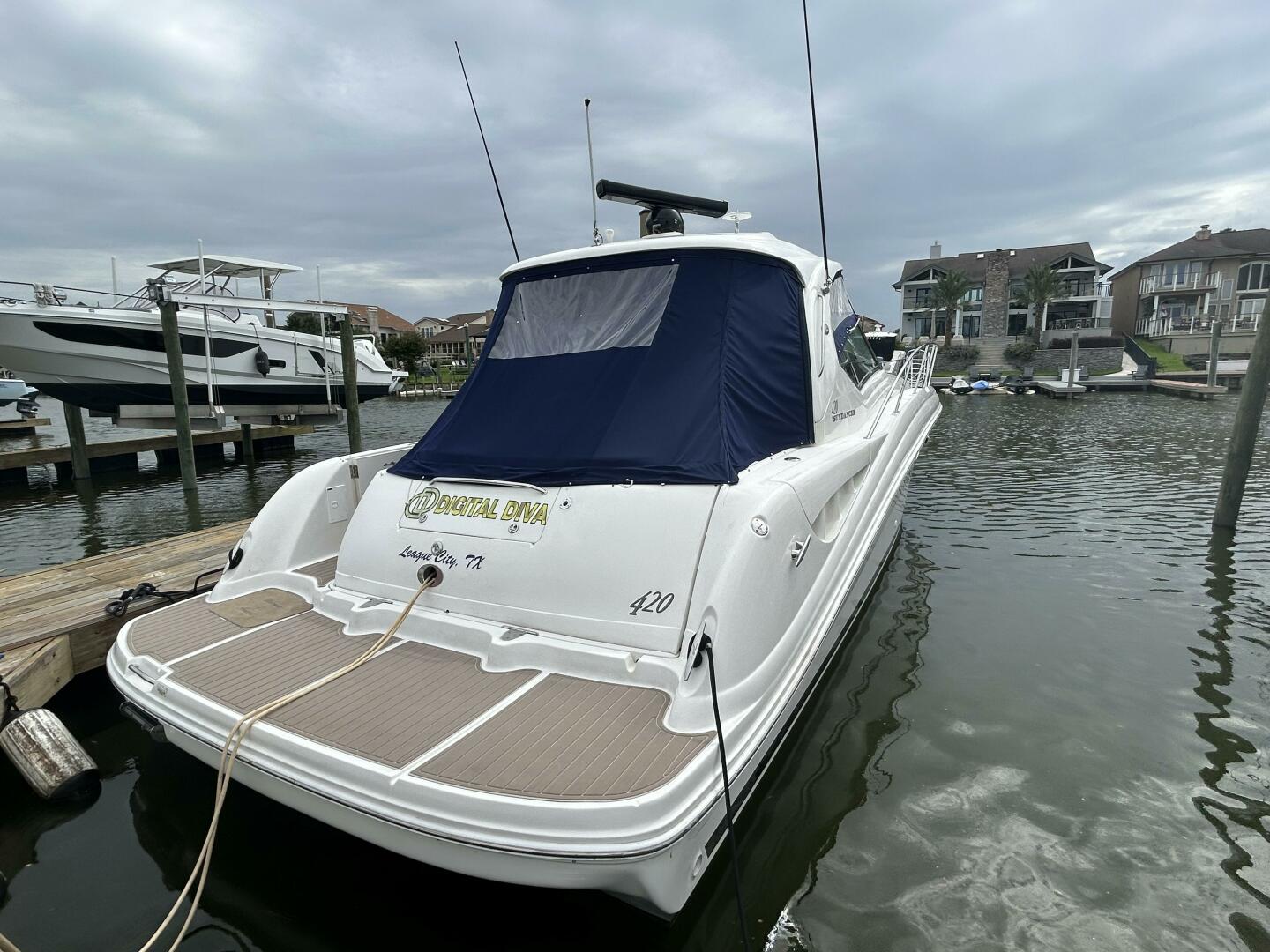 Slide: The Image of 2004 Sea Ray 420 DA  - 4683729