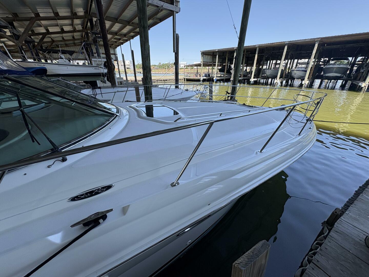 Slide: The Image of 2004 Sea Ray 420 DA  - 5203608