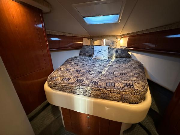 Slide: The Image of Sea Ray 420 Sundancer 2005 - 52