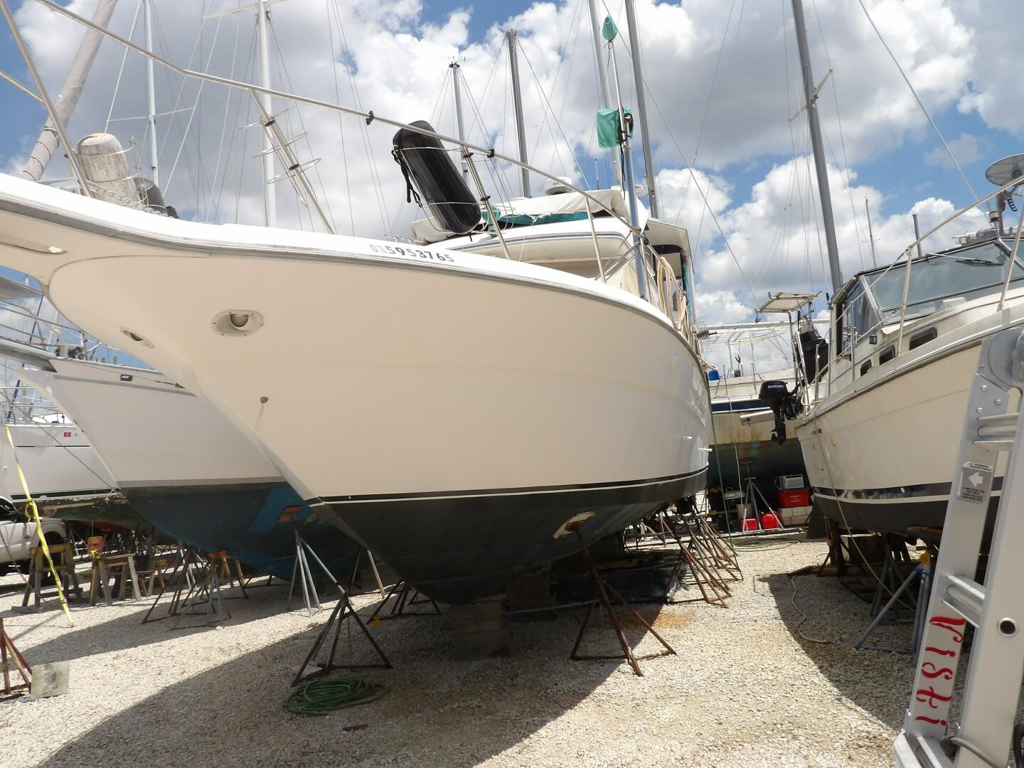 Slide: The Image of Sea Ray 440 Aft Cabin 1989 - 4578624
