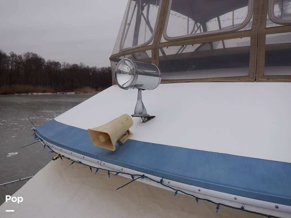 Slide: The Image of Sea Ray 440 Aft Cabin 1989 - 9950131