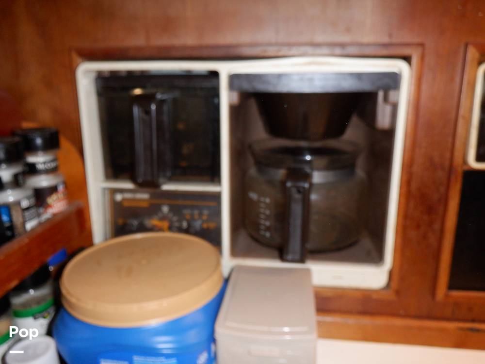 Slide: The Image of Sea Ray 440 Aft Cabin 1989 - 9950008