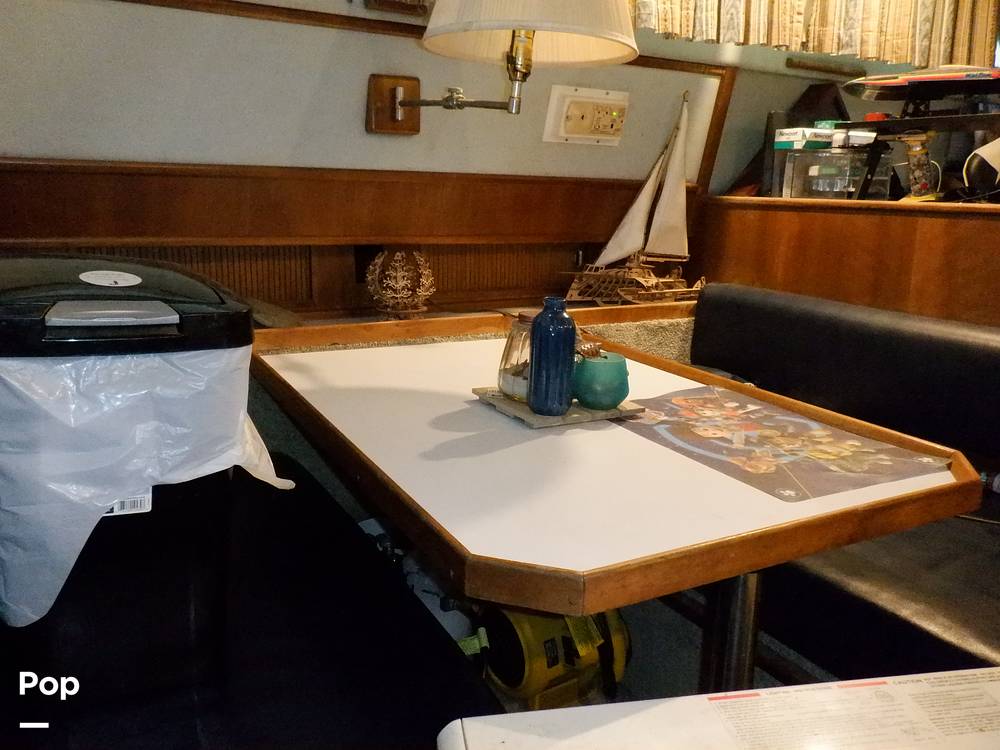 Slide: The Image of Sea Ray 440 Aft Cabin 1989 - 9950043