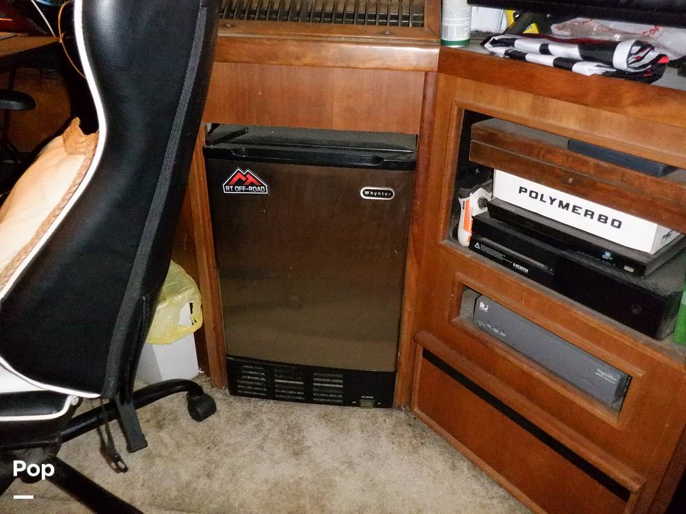Slide: The Image of Sea Ray 440 Aft Cabin 1989 - 9950045