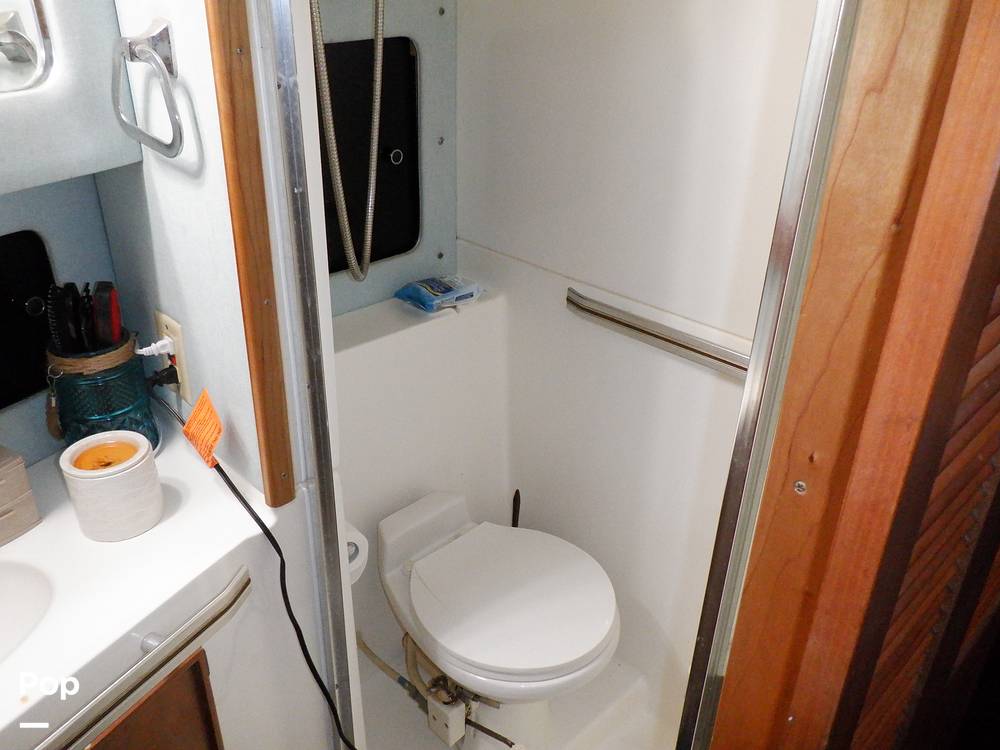 Slide: The Image of Sea Ray 440 Aft Cabin 1989 - 9950053