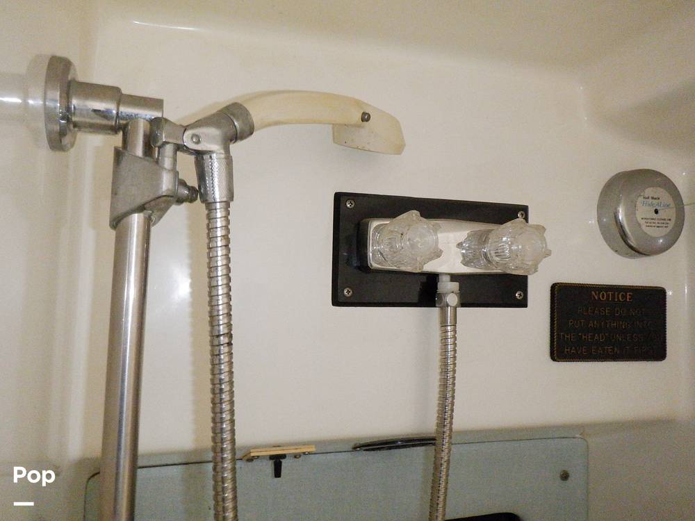 Slide: The Image of Sea Ray 440 Aft Cabin 1989 - 9950056