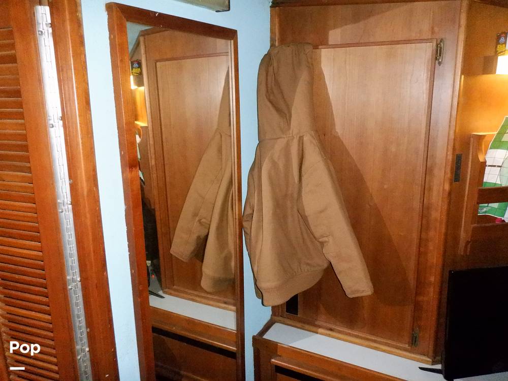 Slide: The Image of Sea Ray 440 Aft Cabin 1989 - 9950068