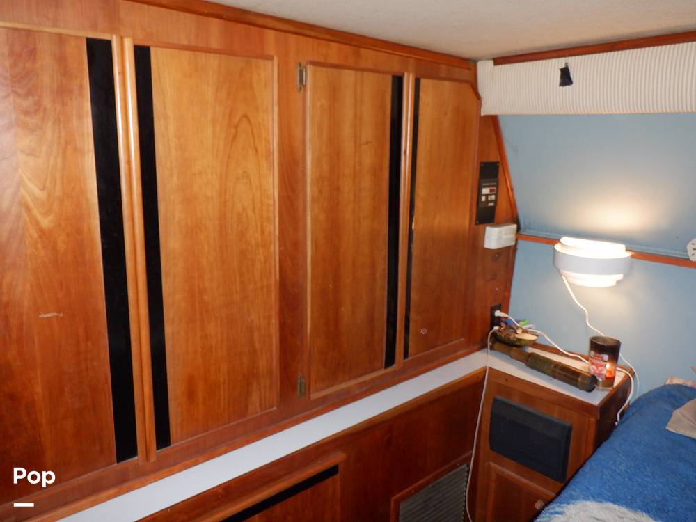 Slide: The Image of Sea Ray 440 Aft Cabin 1989 - 9950076