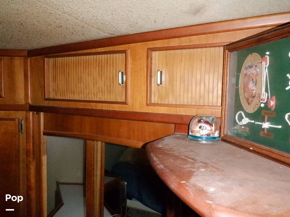 Slide: The Image of Sea Ray 440 Aft Cabin 1989 - 9950101