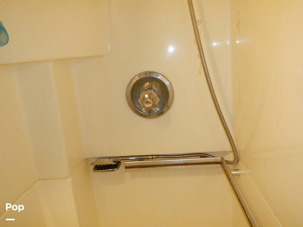 Slide: The Image of Sea Ray 440 Aft Cabin 1989 - 9950111