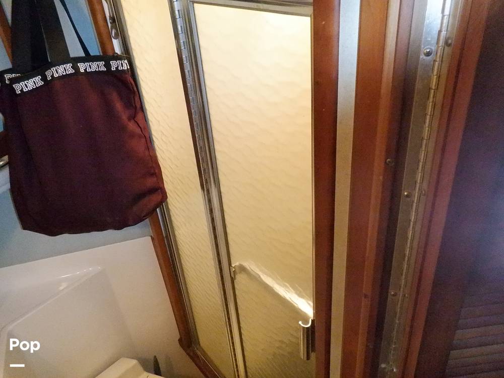 Slide: The Image of Sea Ray 440 Aft Cabin 1989 - 9950201