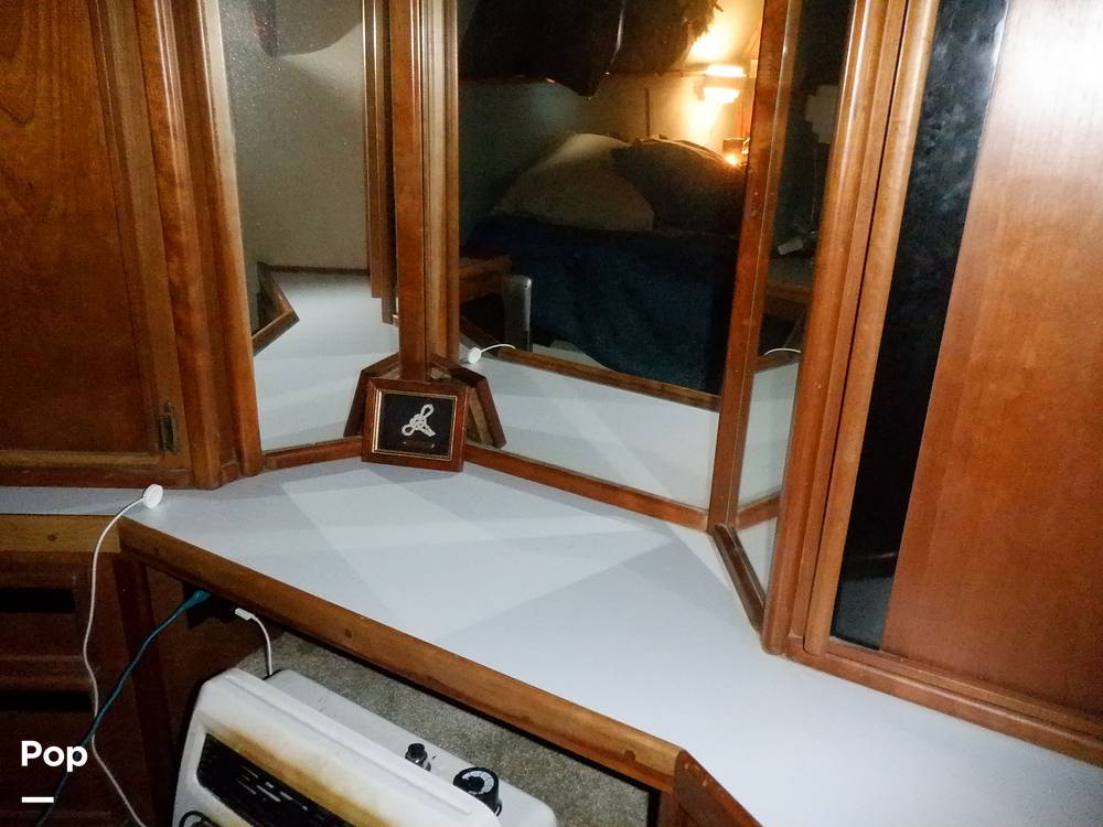 Slide: The Image of Sea Ray 440 Aft Cabin 1989 - 9950202