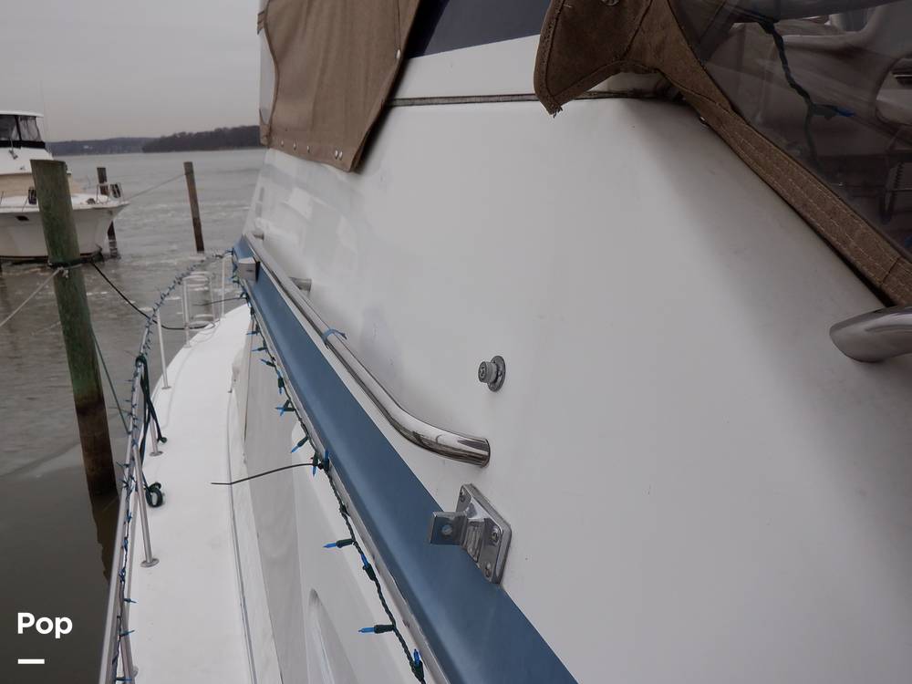 Slide: The Image of Sea Ray 440 Aft Cabin 1989 - 9950122