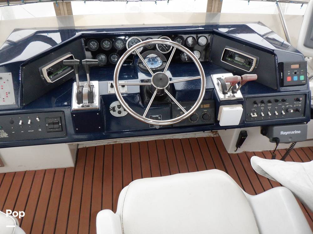 Slide: The Image of Sea Ray 440 Aft Cabin 1989 - 9950118