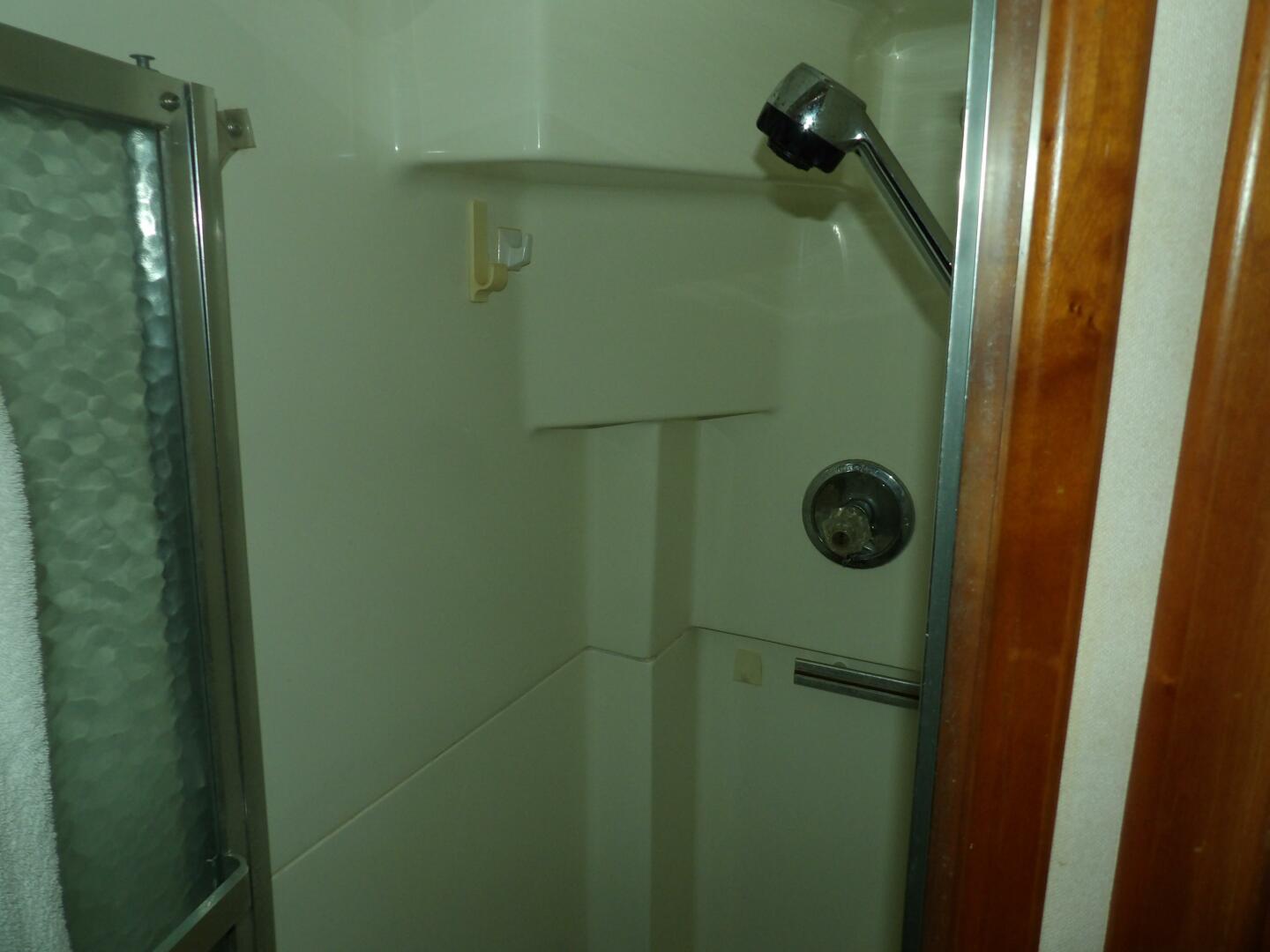 Slide: The Image of Sea Ray 440 Aft Cabin 1989 - 4578669