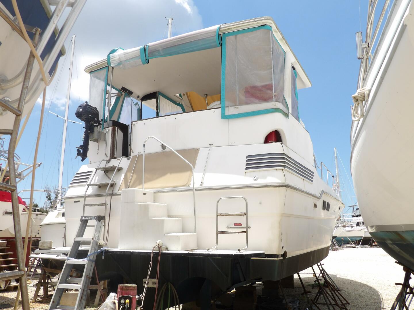 Slide: The Image of Sea Ray 440 Aft Cabin 1989 - 4578630