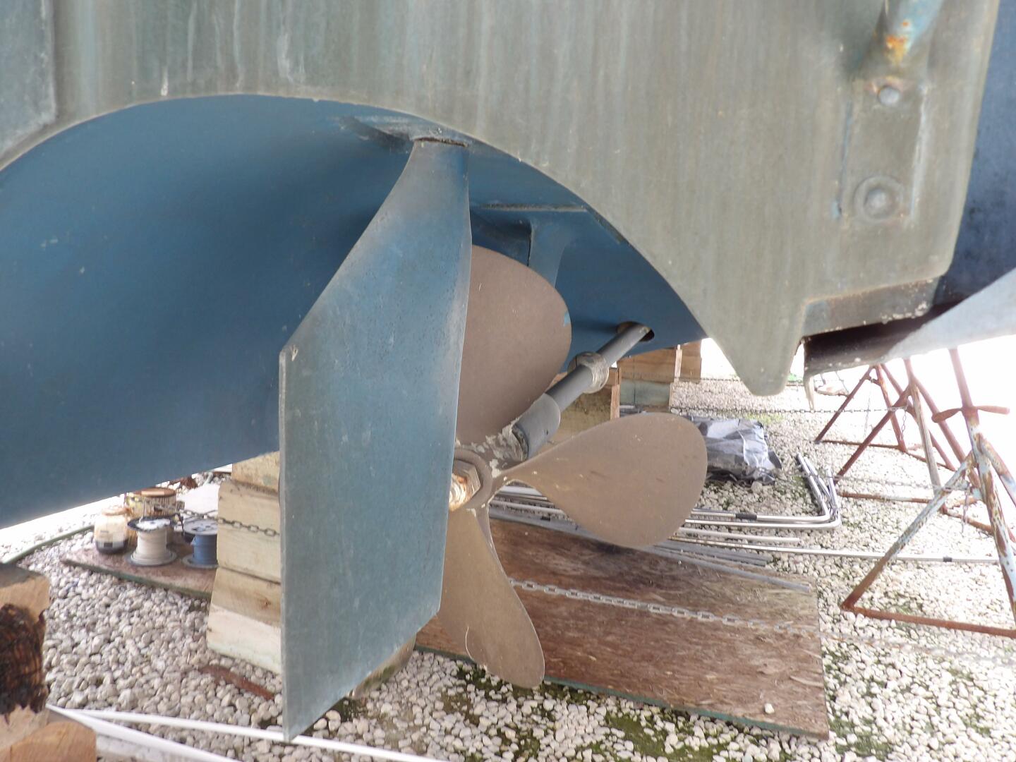 Slide: The Image of Sea Ray 440 Aft Cabin 1989 - 4578631