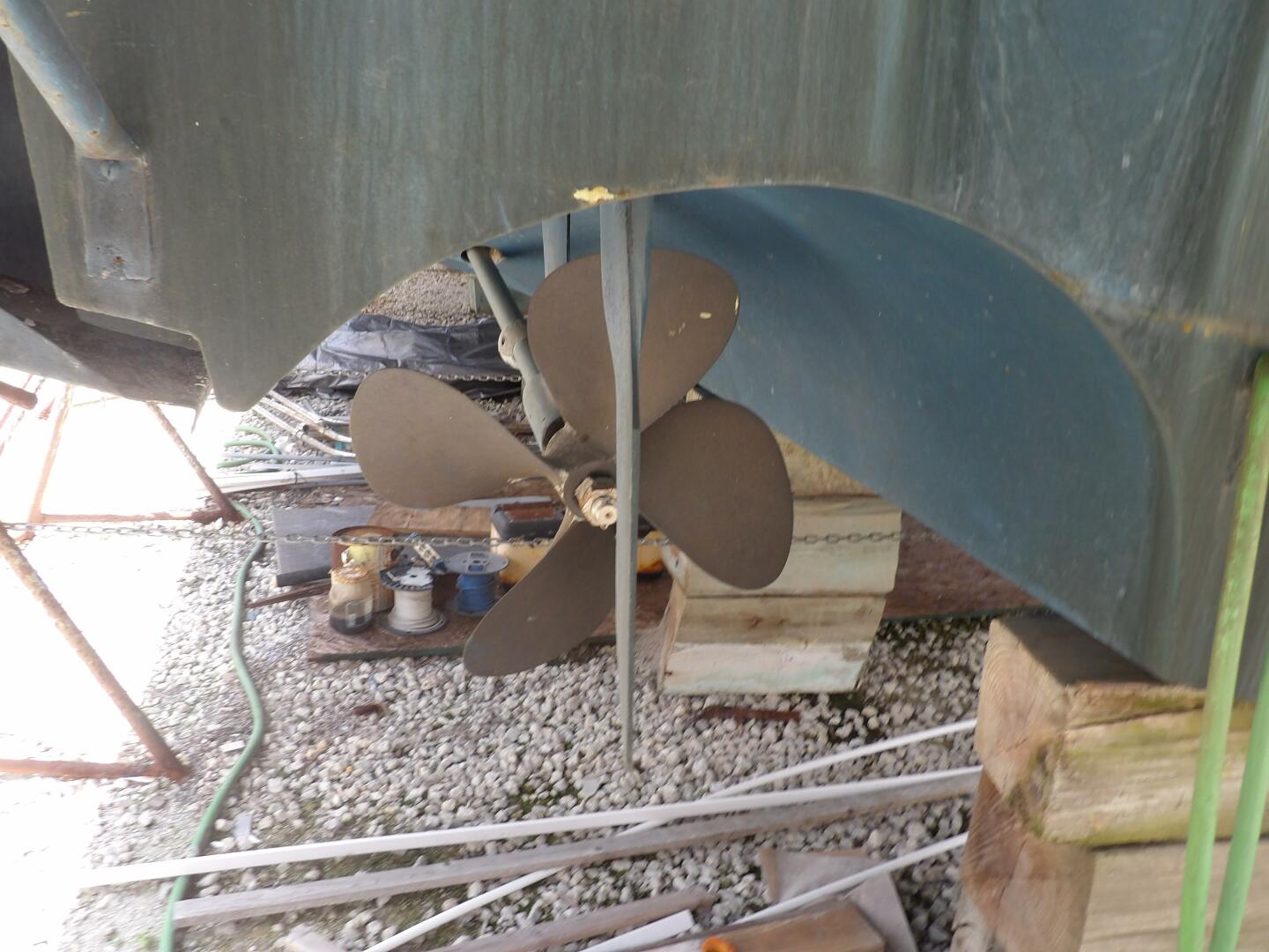 Slide: The Image of Sea Ray 440 Aft Cabin 1989 - 4578632