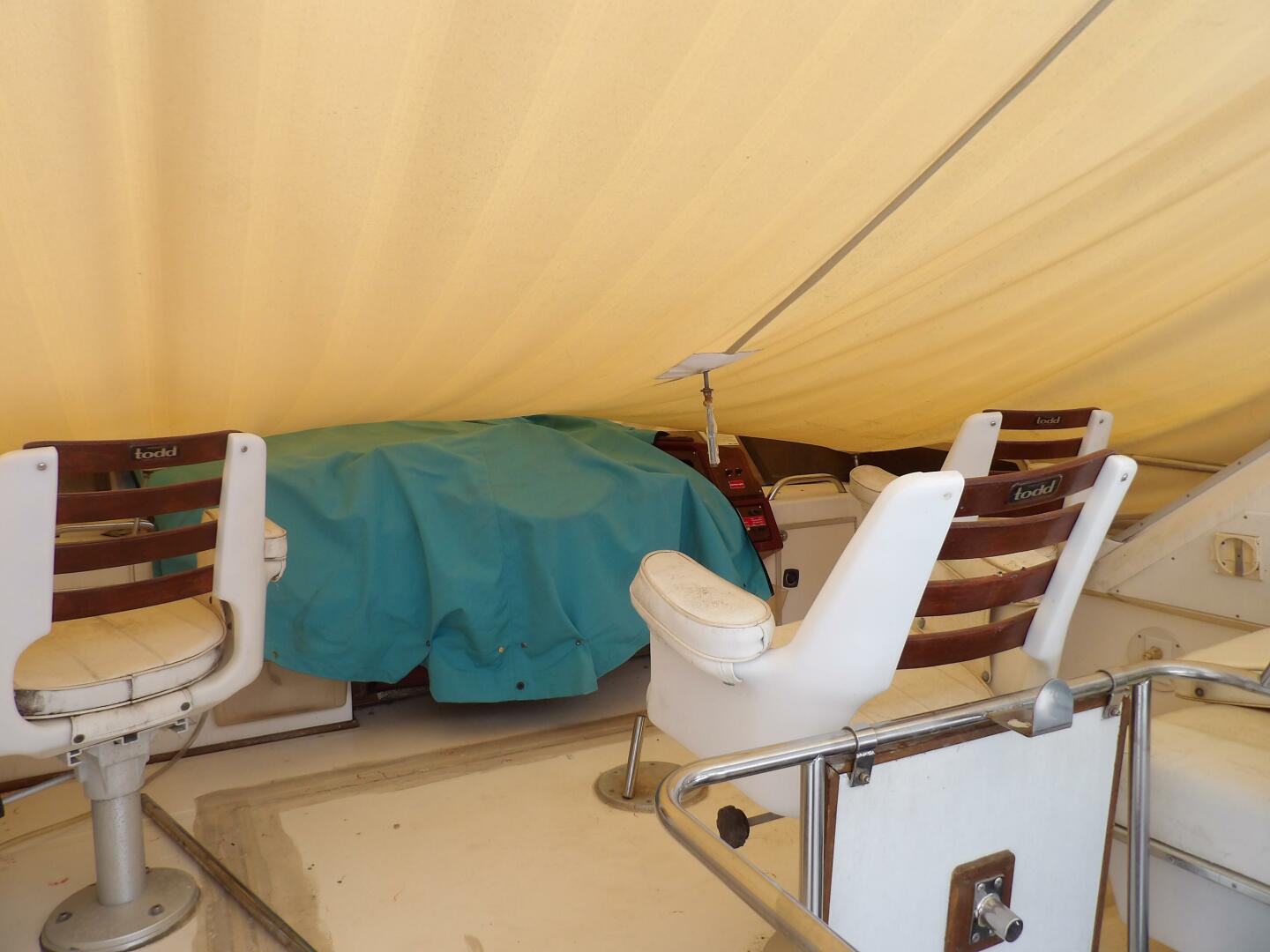 Slide: The Image of Sea Ray 440 Aft Cabin 1989 - 4578638