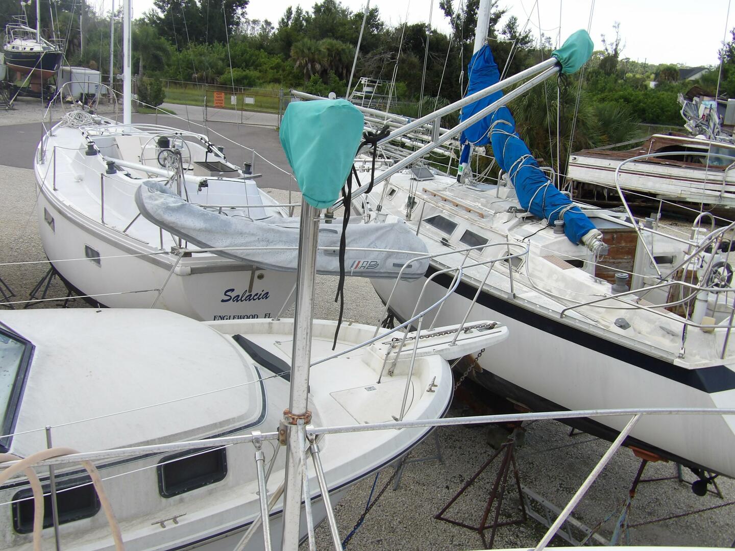 Slide: The Image of Sea Ray 440 Aft Cabin 1989 - 4578646