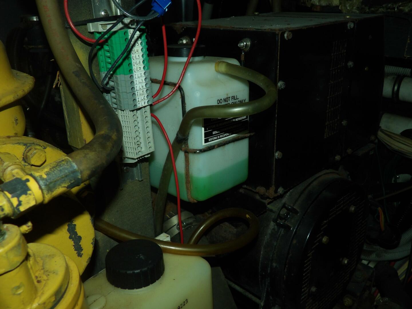 Slide: The Image of Sea Ray 440 Aft Cabin 1989 - 4578656