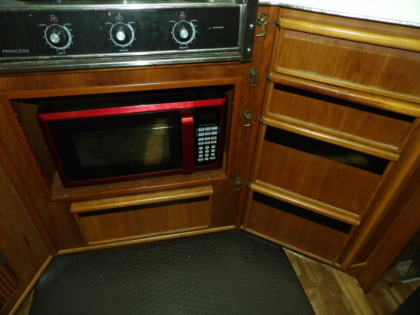 Slide: The Image of Sea Ray 440 Aft Cabin 1989 - 4578675