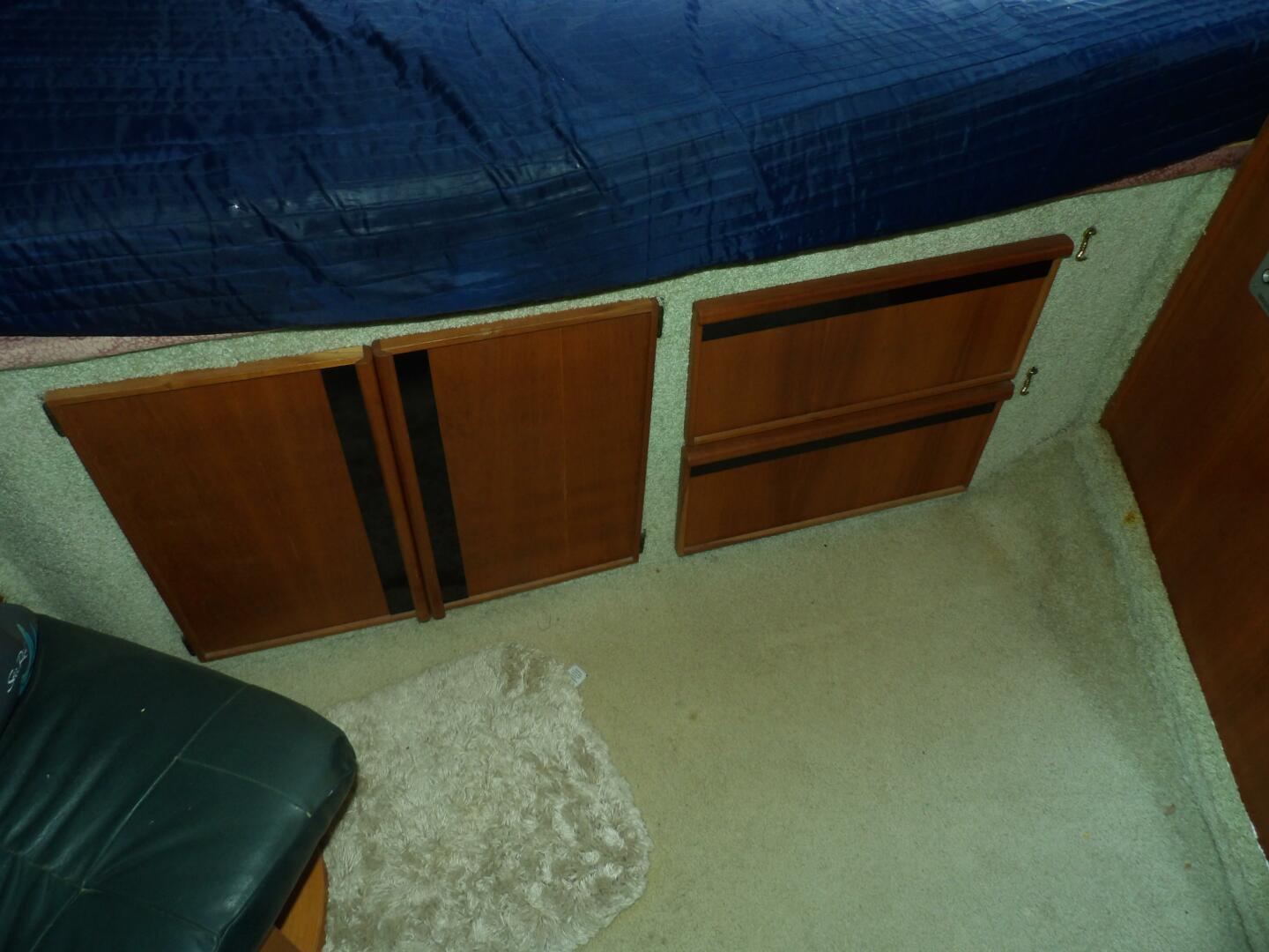 Slide: The Image of Sea Ray 440 Aft Cabin 1989 - 4578681