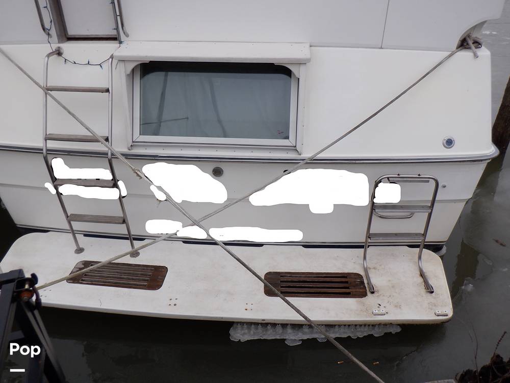 Slide: The Image of Sea Ray 440 Aft Cabin 1989 - 9951408