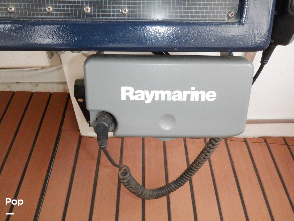 Slide: The Image of Sea Ray 440 Aft Cabin 1989 - 9950172