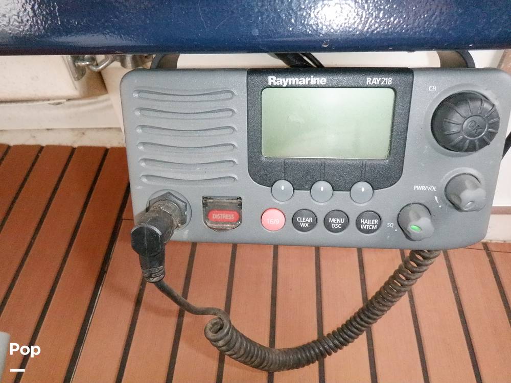 Slide: The Image of Sea Ray 440 Aft Cabin 1989 - 9950174