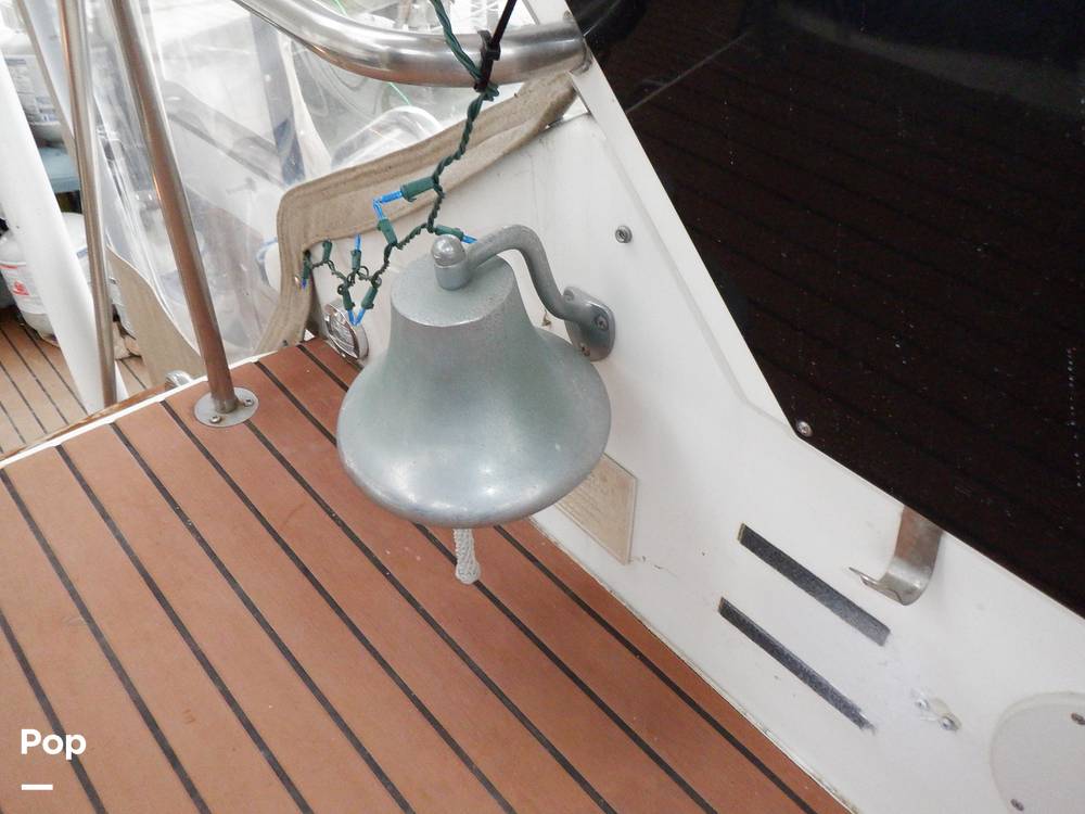 Slide: The Image of Sea Ray 440 Aft Cabin 1989 - 9950160