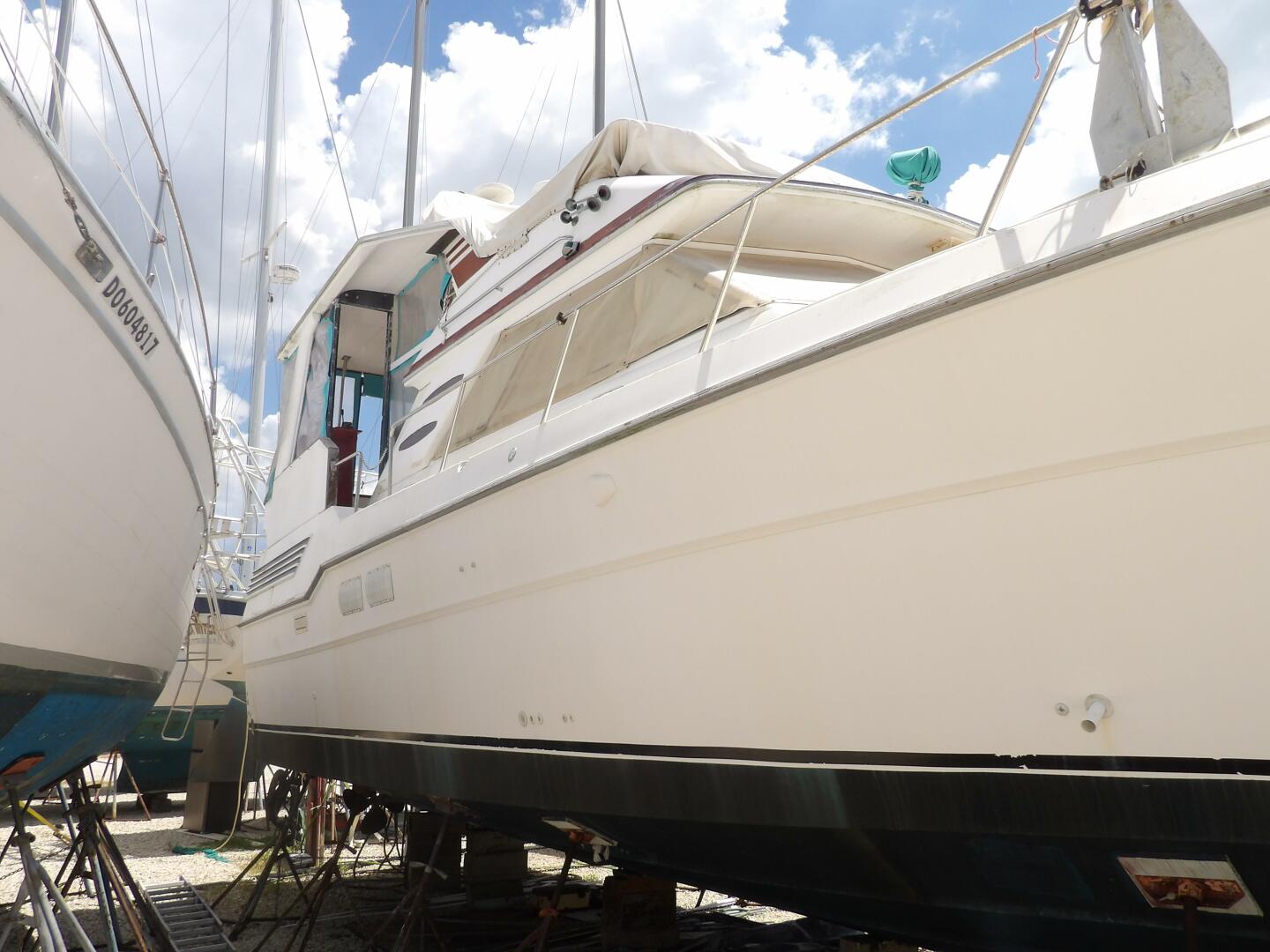 Slide: The Image of Sea Ray 440 Aft Cabin 1989 - 4578629