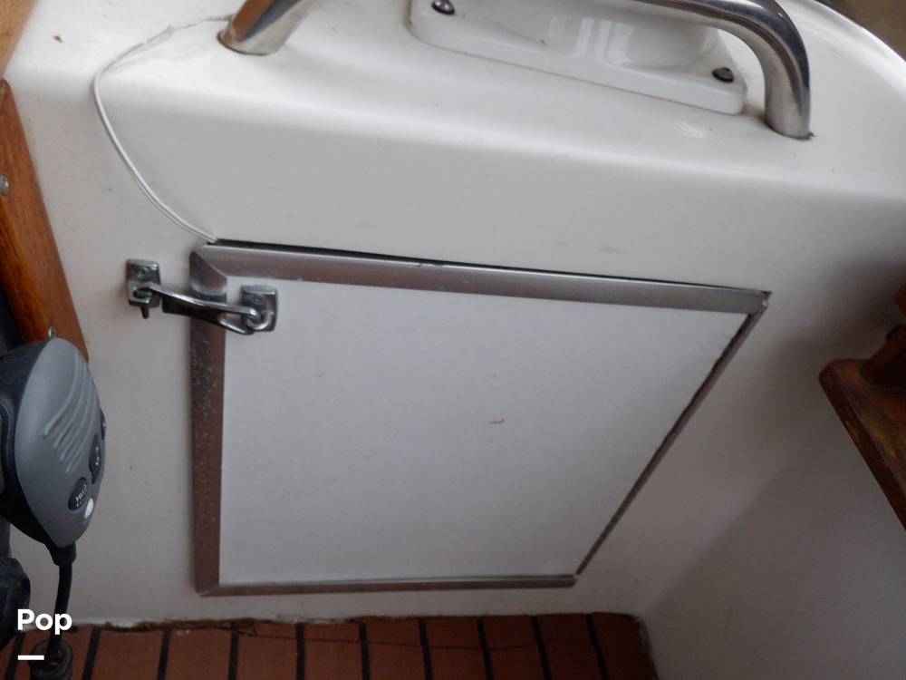 Slide: The Image of Sea Ray 440 Aft Cabin 1989 - 9950164