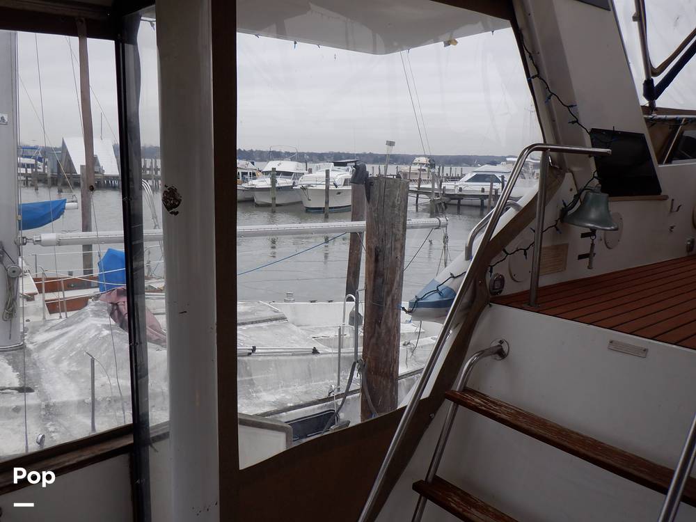 Slide: The Image of Sea Ray 440 Aft Cabin 1989 - 9950107