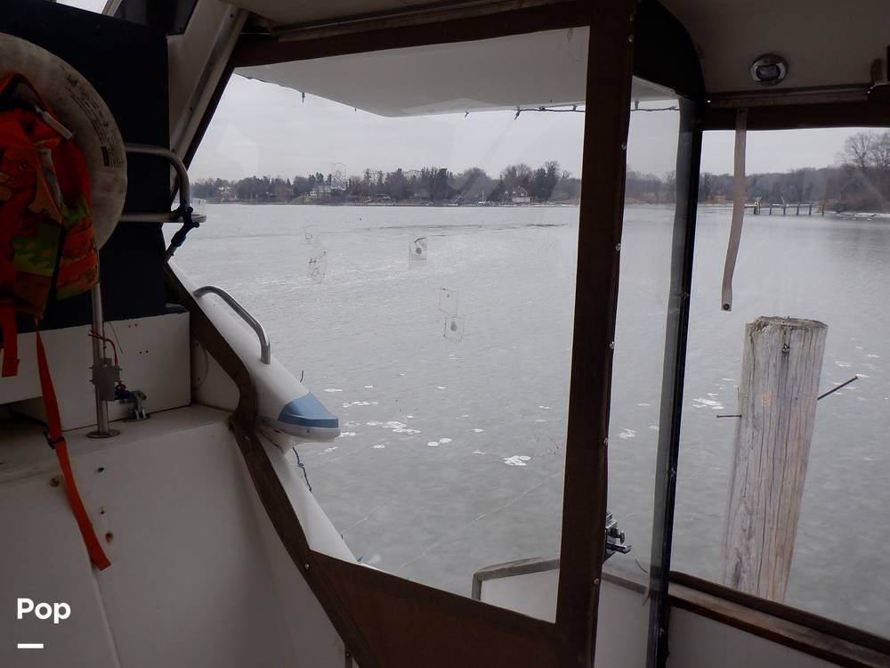 Slide: The Image of Sea Ray 440 Aft Cabin 1989 - 9950106