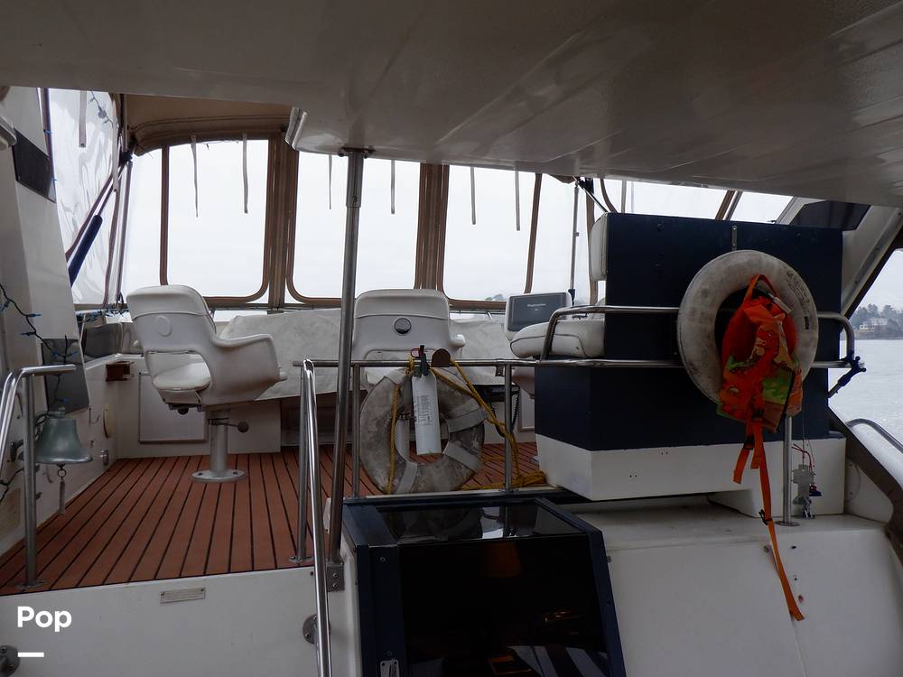 Slide: The Image of Sea Ray 440 Aft Cabin 1989 - 9950193