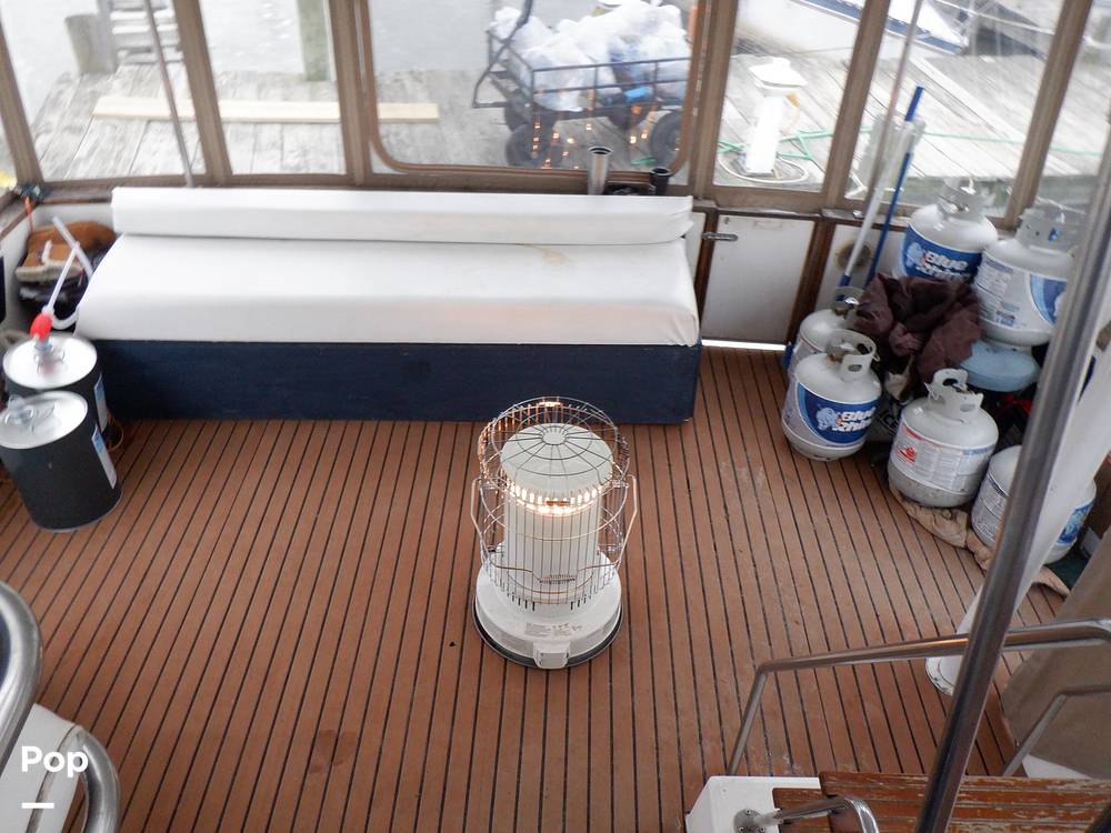 Slide: The Image of Sea Ray 440 Aft Cabin 1989 - 9950180