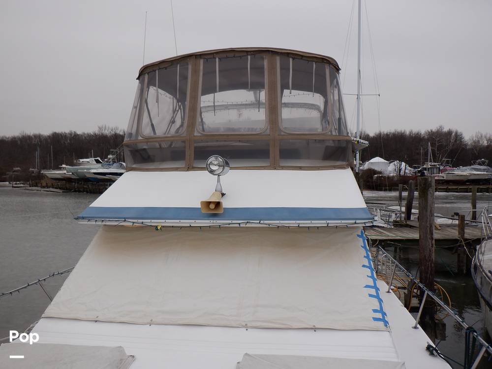 Slide: The Image of Sea Ray 440 Aft Cabin 1989 - 9950124