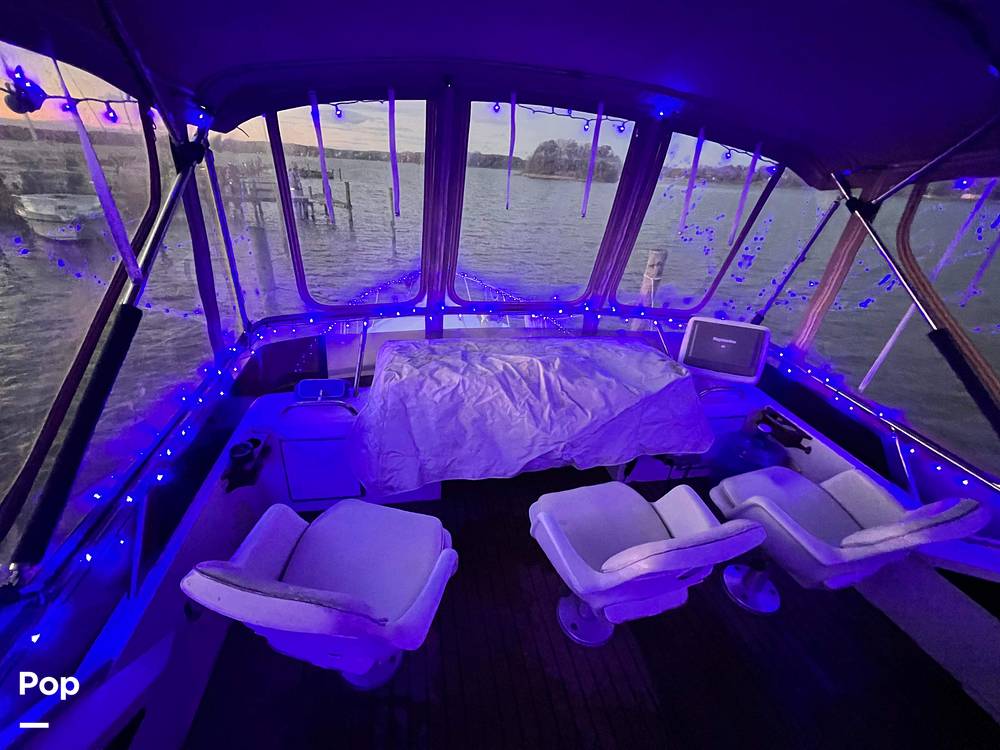 Slide: The Image of Sea Ray 440 Aft Cabin 1989 - 9867260