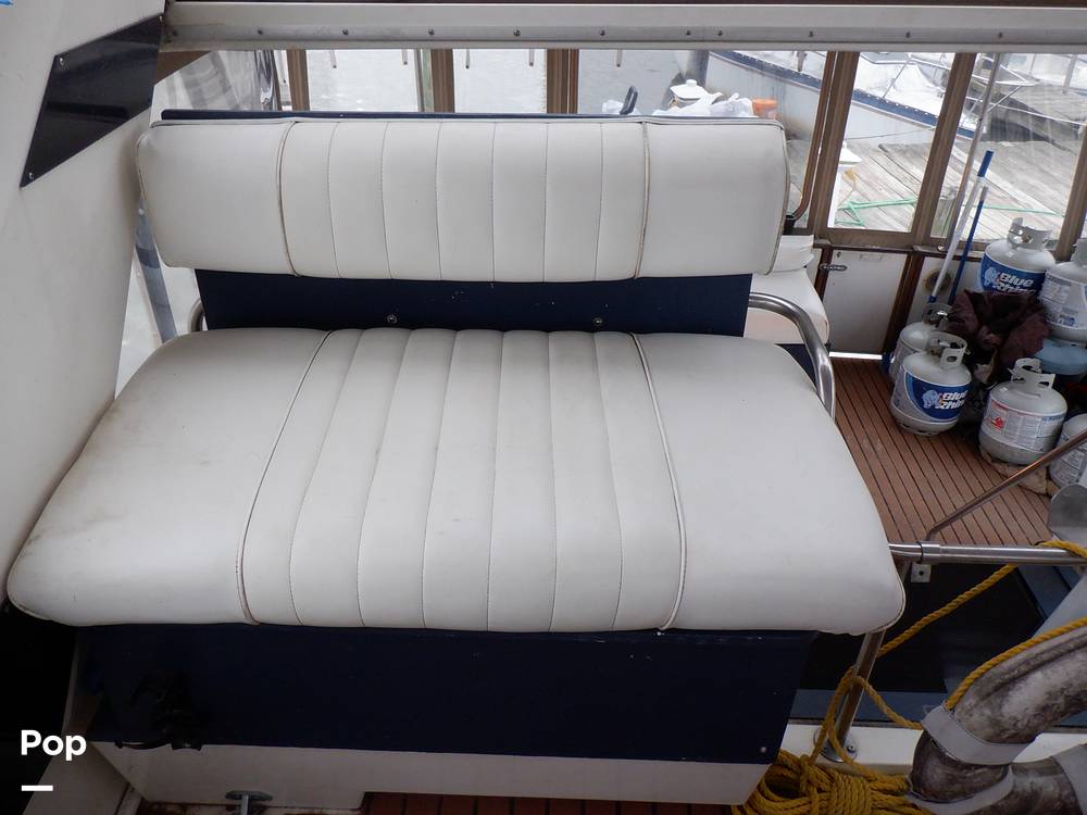 Slide: The Image of Sea Ray 440 Aft Cabin 1989 - 9950165