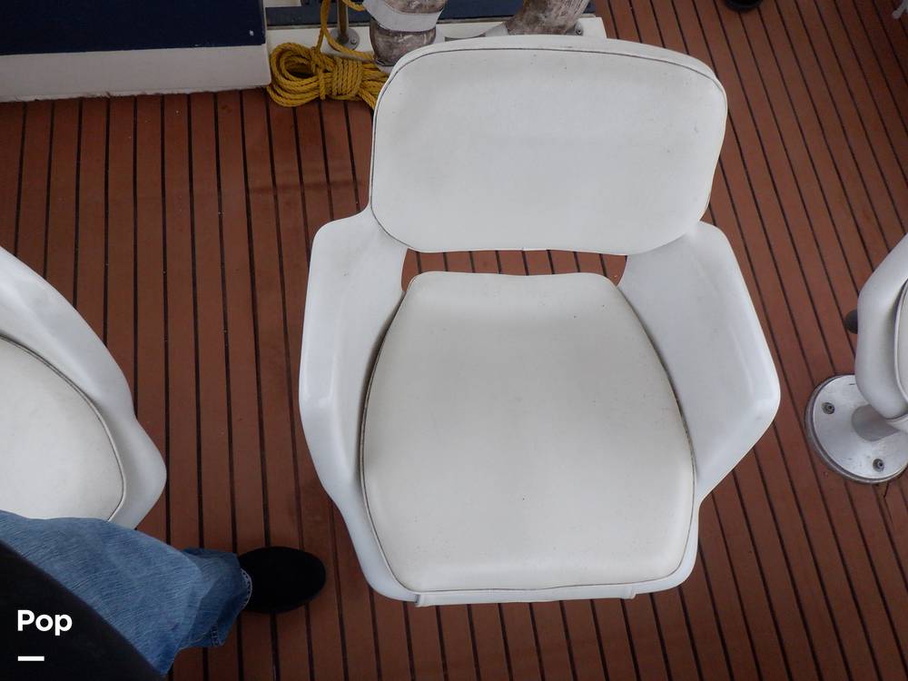 Slide: The Image of Sea Ray 440 Aft Cabin 1989 - 9950177