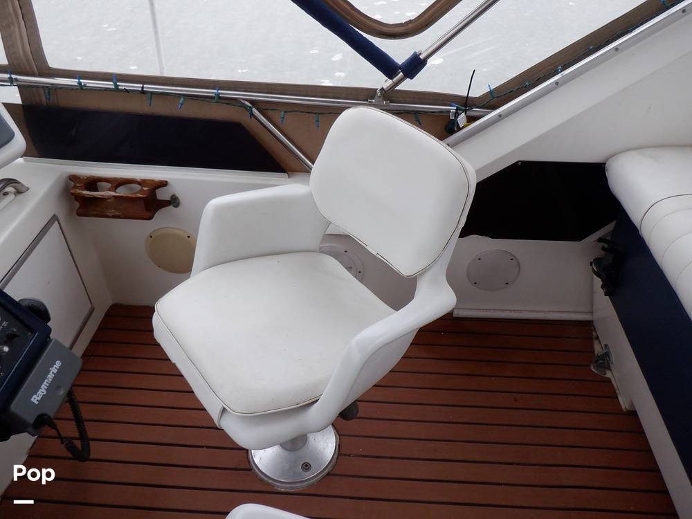 Slide: The Image of Sea Ray 440 Aft Cabin 1989 - 9950179