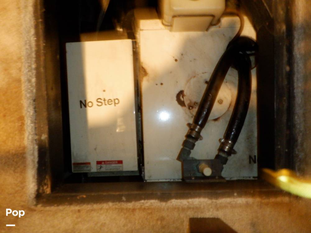 Slide: The Image of Sea Ray 440 Aft Cabin 1989 - 9950035