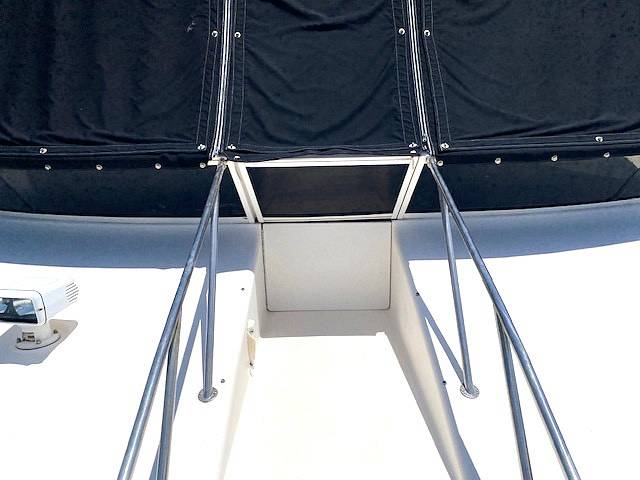 Slide: The Image of Sea Ray 440 Express Bridge 1996 - 15555295