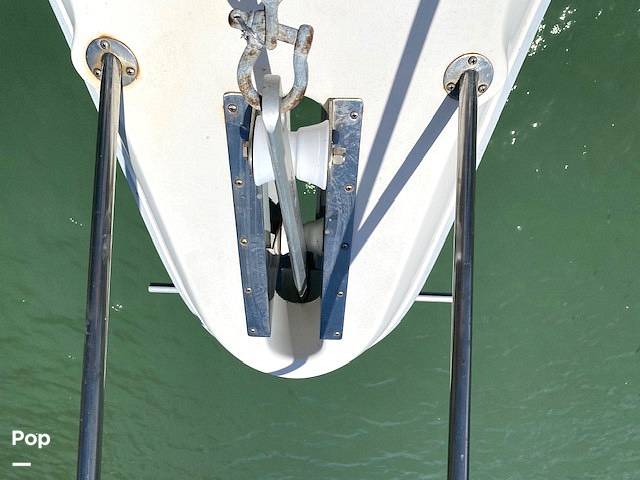 Slide: The Image of Sea Ray 440 Express Bridge 1996 - 15555456