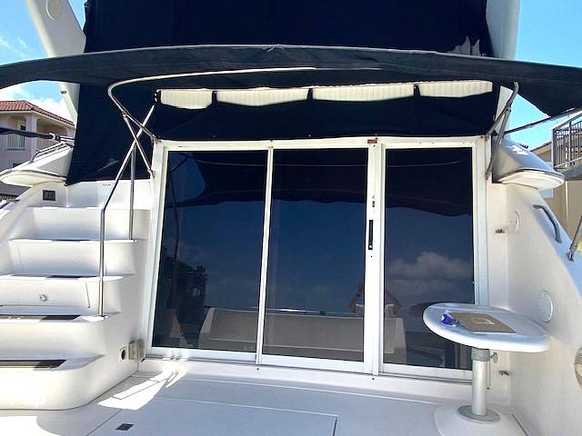 Slide: The Image of Sea Ray 440 Express Bridge 1996 - 15555465