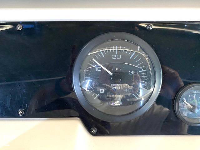 Slide: The Image of Sea Ray 440 Express Bridge 1996 - 15555536